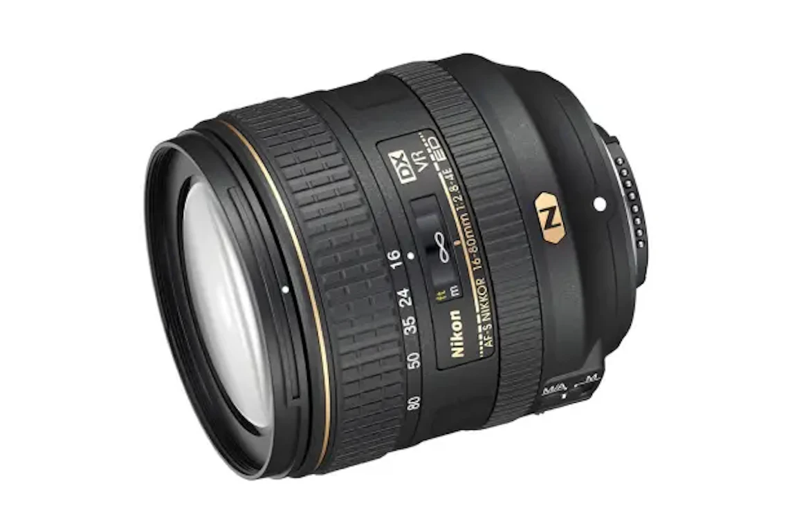 2026年版】Nikon AF-S DX NIKKOR 16-80mm f/2.8-4E ED VRのレビュー